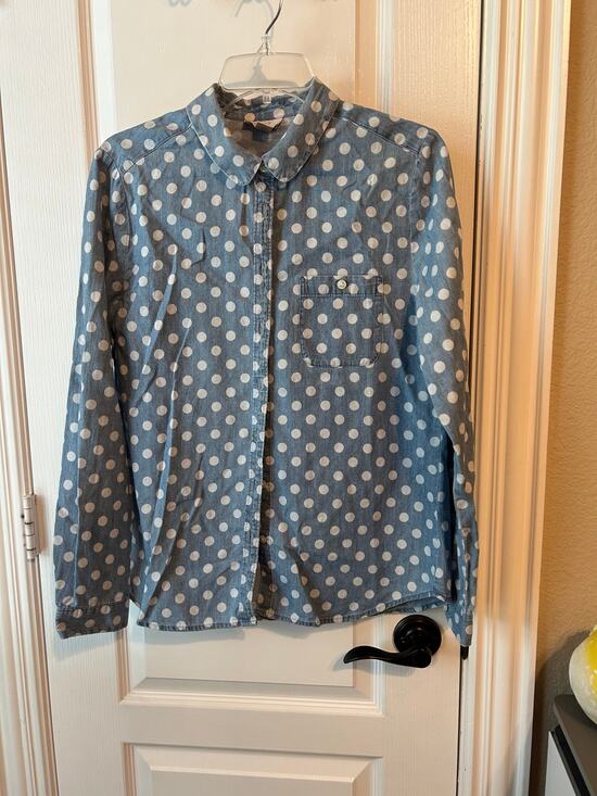 LOFT Tops - Loft Polka Dot Chambray Button Down Size M